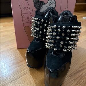 VTG rare Jeffery Campbell Dramo Spike wedge size 8